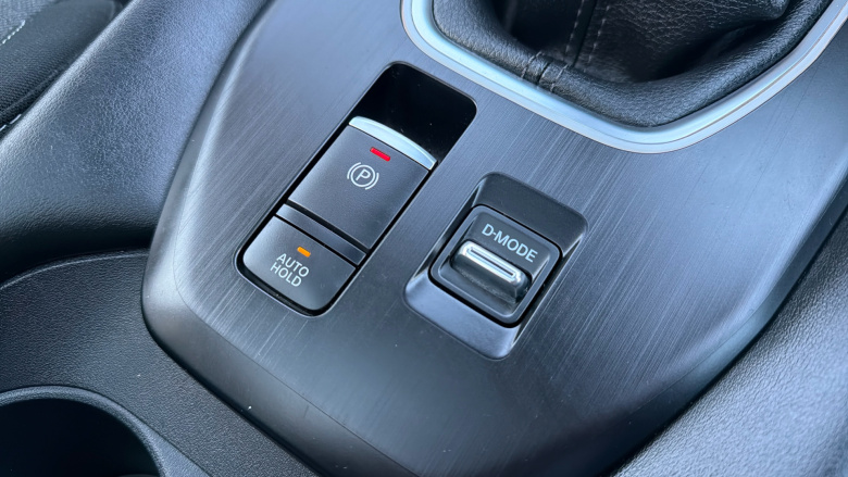 Nissan Qashqai 1.3 DiG-T MH N-Connecta 5dr Petrol Hatchback